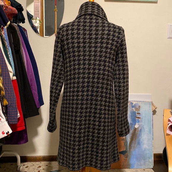 MAX STUDIO wool blend long sweater jacket. Black and gray herringbone. Size US M - Picture 5 of 10